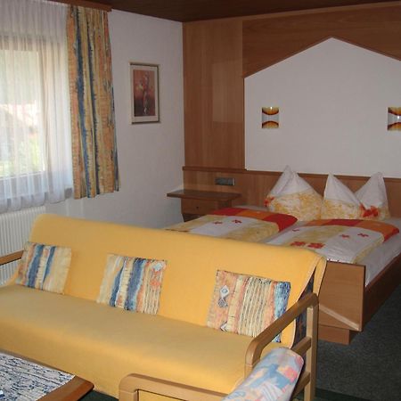 Hotel Haus Bergfriede à Mayrhofen Extérieur photo