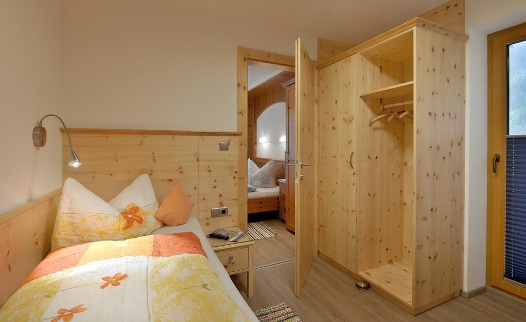 Hotel Haus Bergfriede à Mayrhofen Extérieur photo