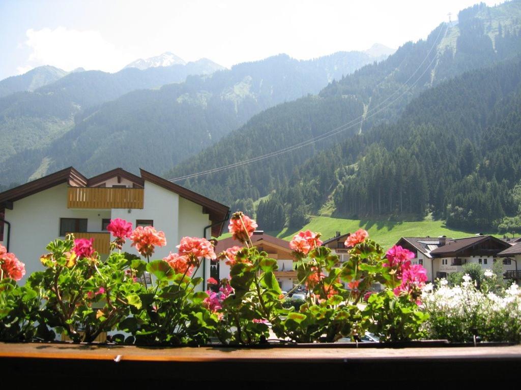 Hotel Haus Bergfriede à Mayrhofen Extérieur photo