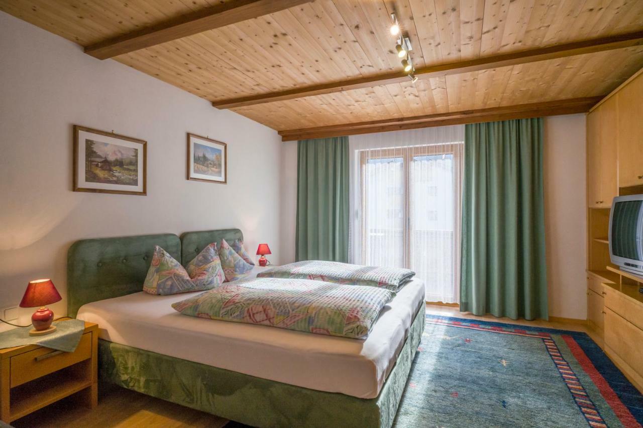 Hotel Haus Bergfriede à Mayrhofen Extérieur photo